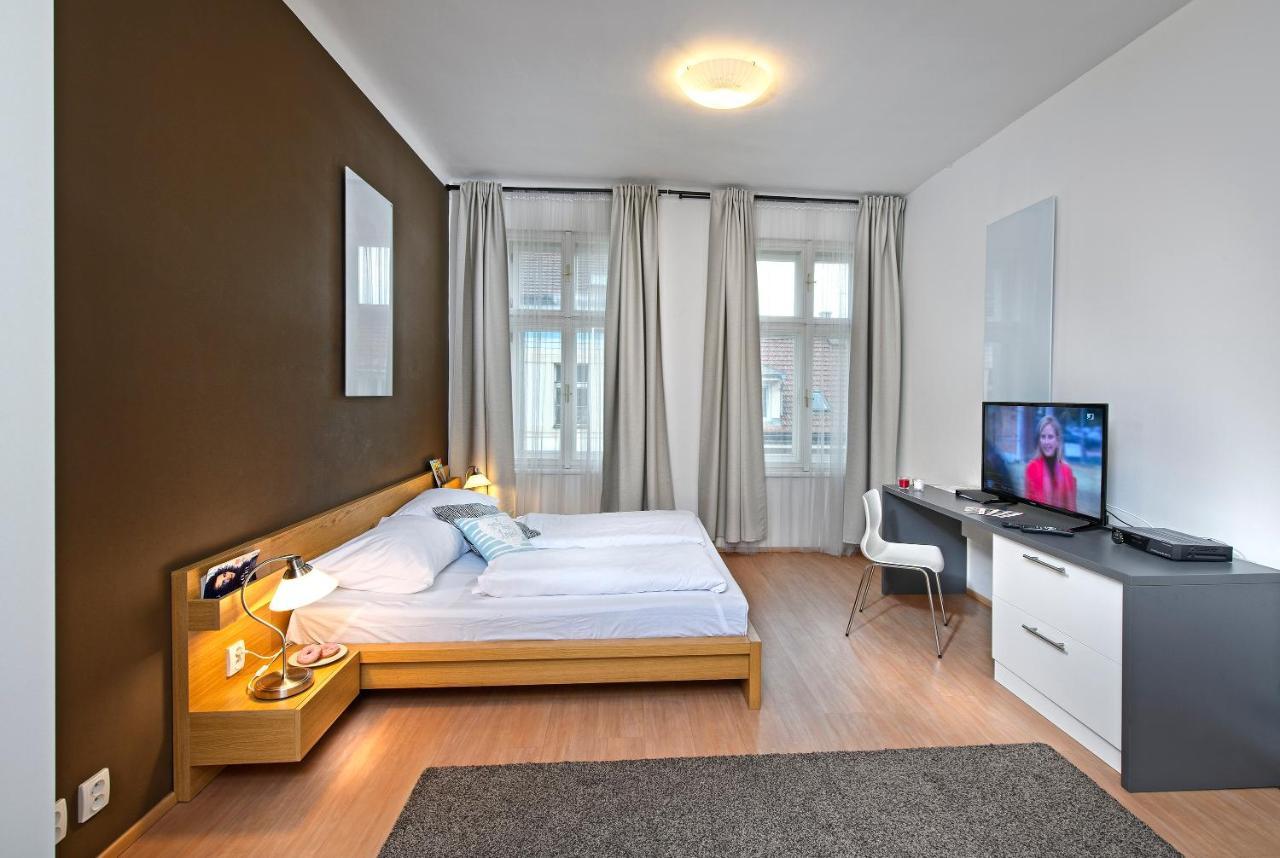 Downtown Suites Chlumova Praga Exterior foto
