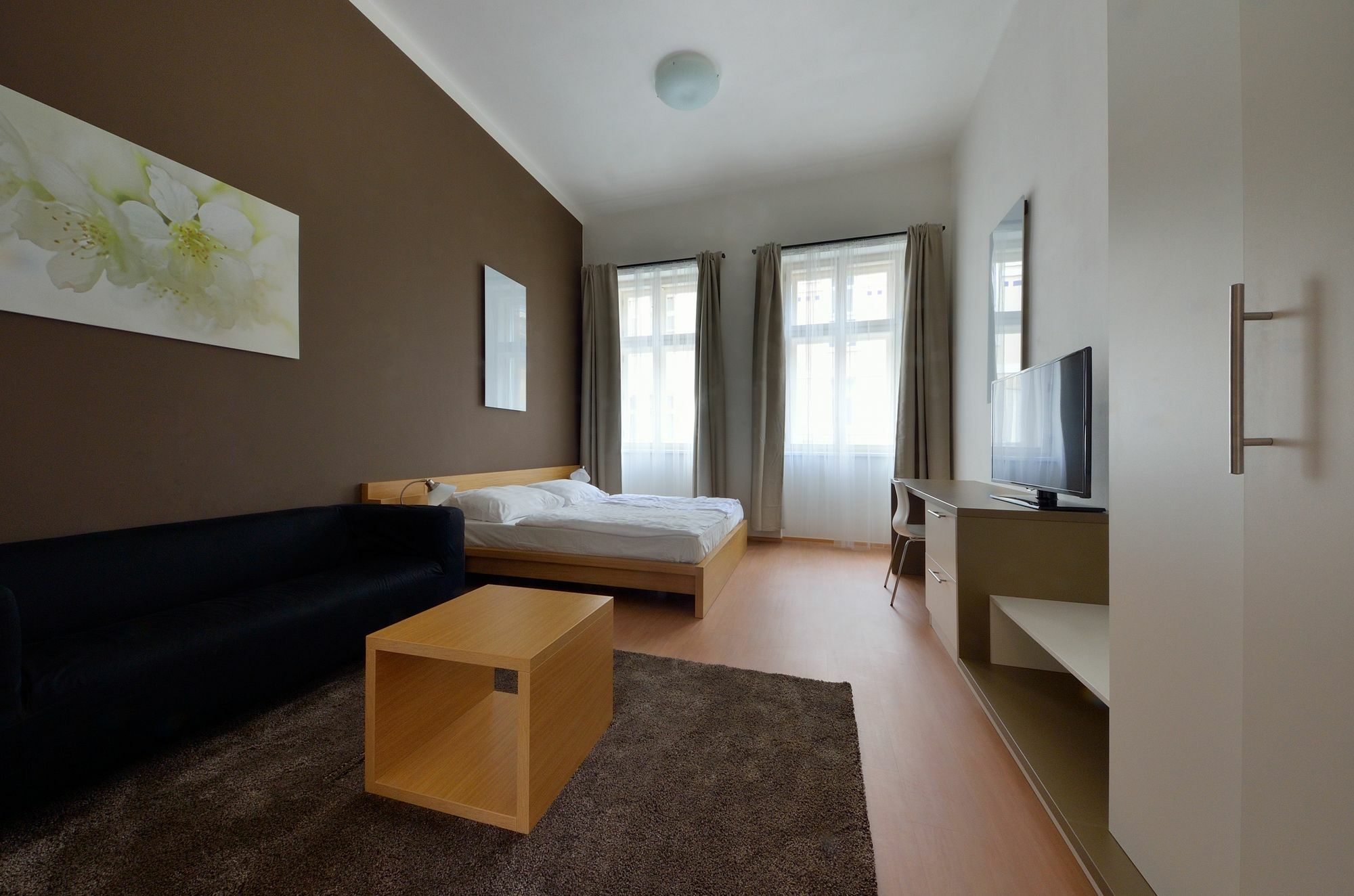 Downtown Suites Chlumova Praga Exterior foto